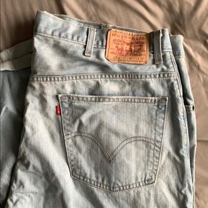 Slightly used Levi jean sz 42W 32L